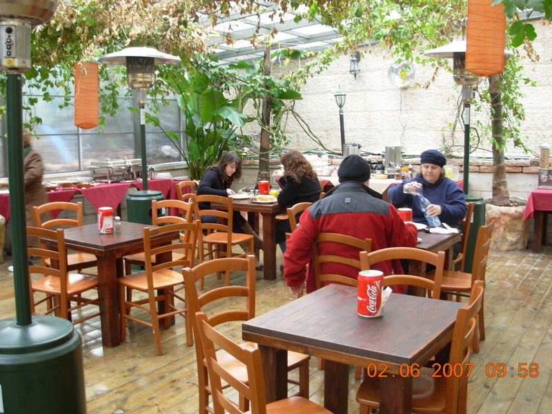 The Little House In Bakah Hotel Jeruzalem Buitenkant foto