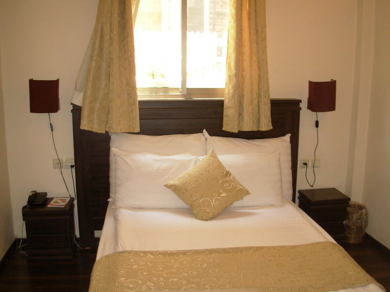 The Little House In Bakah Hotel Jeruzalem Buitenkant foto