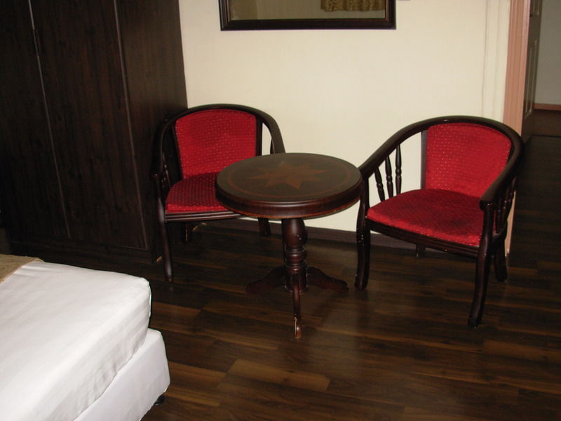The Little House In Bakah Hotel Jeruzalem Buitenkant foto