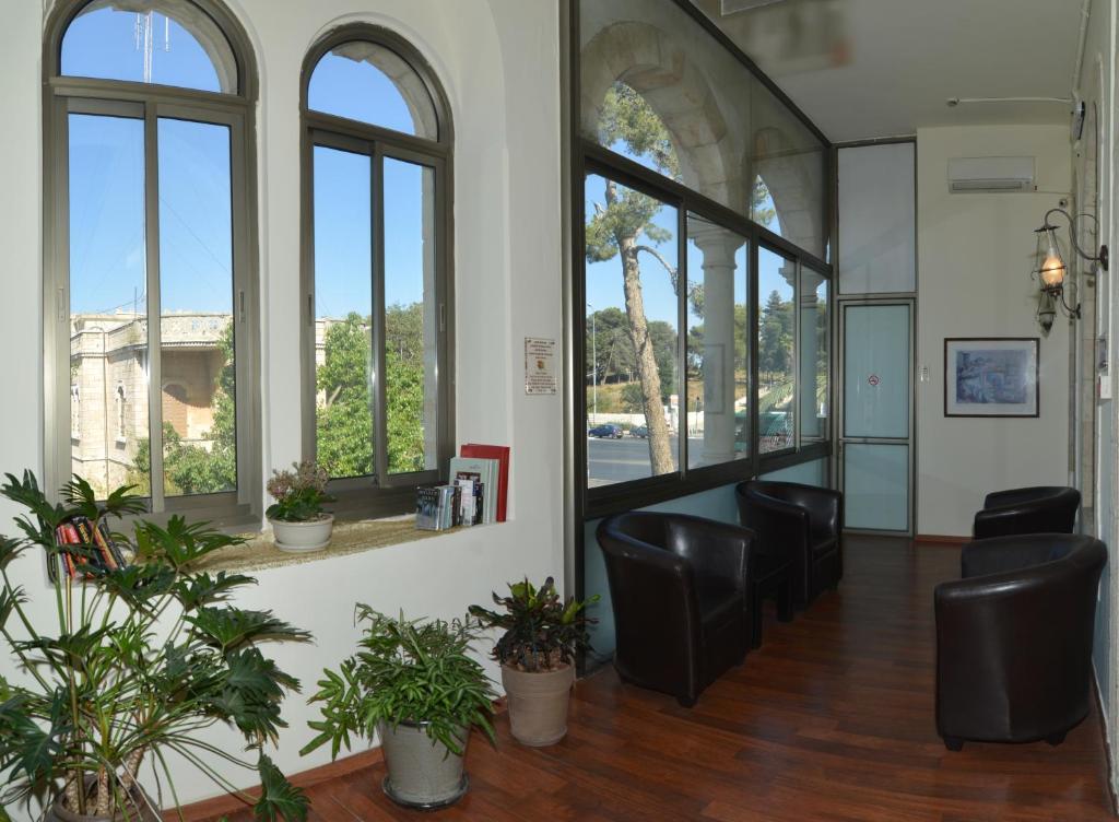 The Little House In Bakah Hotel Jeruzalem Buitenkant foto